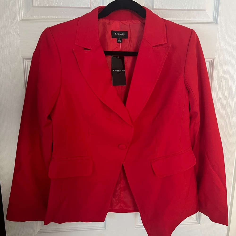 NWT Tahari Women’s Blazer | Size 8